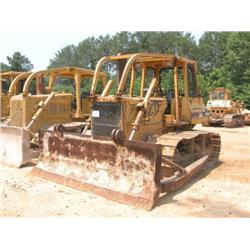 KOMATSU D58E CRAWLER TRACTOR