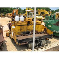 LEE BOY 1200S PAVER