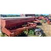 Image 4 : IH MODEL 620 12 FT WIDE SEEDER WORKING CONDITION