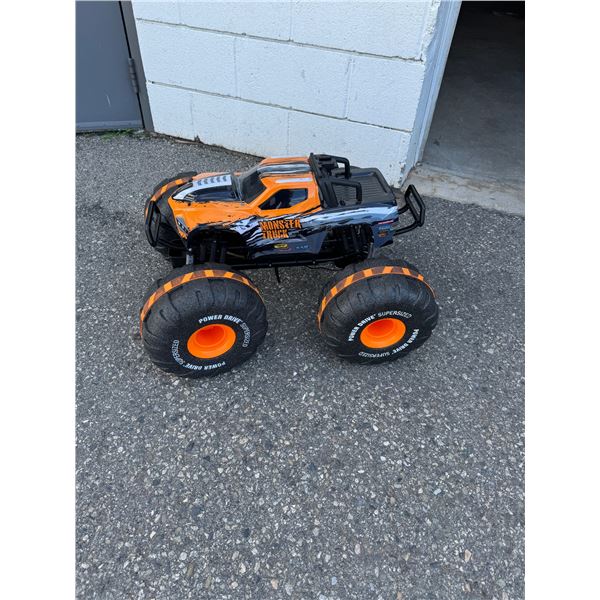 Monster truck