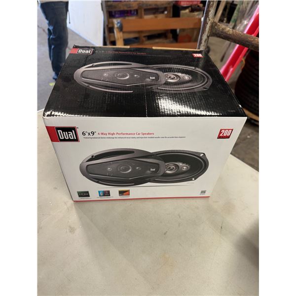 Dual 6 x 9 four-way high-performance car speakers