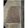 Image 1 : Area carpet 2 1/2' x 4'