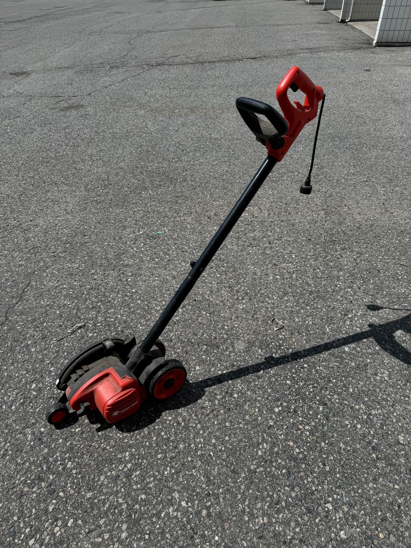 Black & Decker hedgehog edger