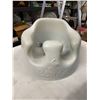 Image 2 : Bumbo seat