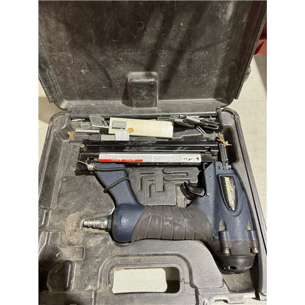 Mastercraft air powered Brad nailer/stapler