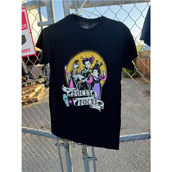 Disney Hocus Pocus T-shirt, small