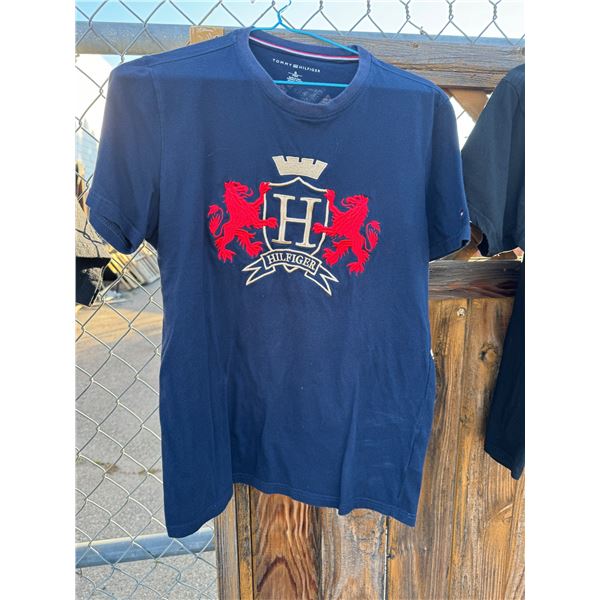 Tommy Hilfiger crested T-shirt small