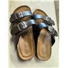 Image 1 : Sandles size 8