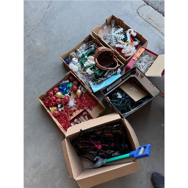 Christms and halloween decor