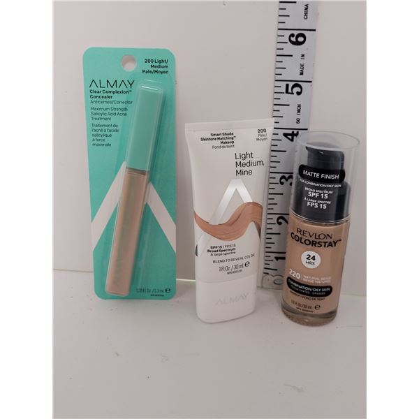 Lot of 3 New Make-Up | Concealer LIght-Medium | Almay Pale/medium | Revlon Natural Beige | On Choice