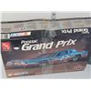 Image 2 : AMT ERTL | 1:16 Scale | Pontiac Grand Prix Nascar Model Lit | Unverified if Complete