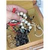 Image 5 : Jewellery Box with Contents | On Choice