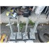 Image 1 : screw jack plates