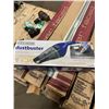 Image 1 : 2 Black & Decker Dust Busters