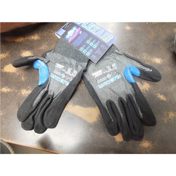 12 Pair Of XXL Flex Air Gloves