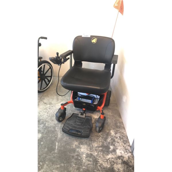 GOLDEN TECHNOLOGIES SCOOTER POWERED-WHEELCHAIR GP162 W/ BATTERY AND CHARGER