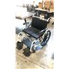 Image 3 : 3-IN-1 ALUMINUM TRANSPORT, COMMODE AND SHOWER WHEELCHAIR (HEAVY DUTY) SM07LF-18