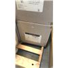 Image 2 : BOX OF BATHTUB GRAB BARS BTGB-20 APPROX 6/BOX