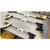 Image 1 : APPROX 80 REACHER TOOLS 74CM