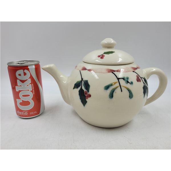Hartstone Pottery Holly Berries Teapot