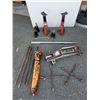 Image 1 : Jack Stands and Tire Irons
