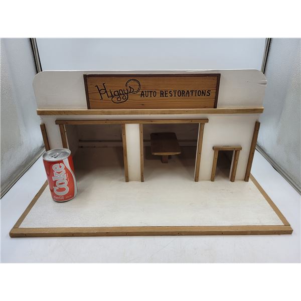 Higgys Auto Restorations Diorama