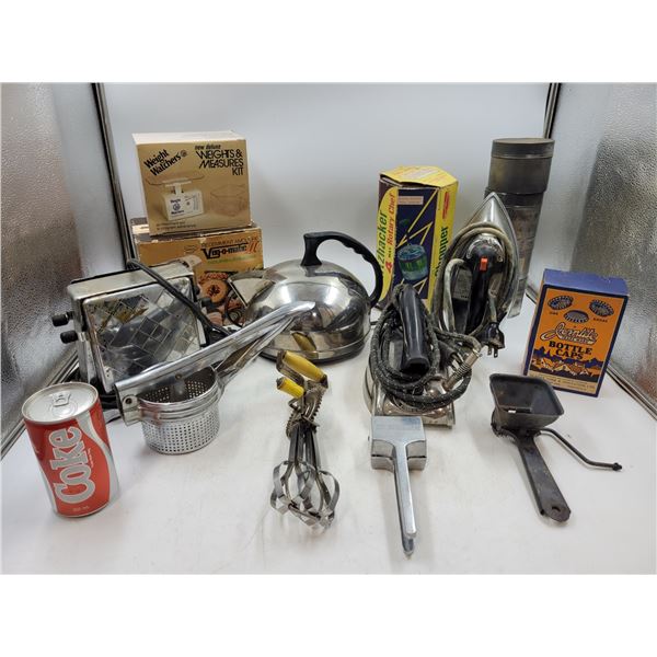 Vintage Kitchen & Home Lot