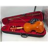 Image 2 : Violin with Bow and Case