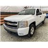 Image 3 : F6A --  2008 CHEVROLET SILVERADO LT 4X4 WHITE 256684 KMS