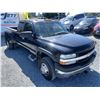 Image 10 : F6B --  2002 CHEVROLET SILVERADO 3500HD BLACK 162668 KMS