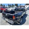 Image 14 : F6B --  2002 CHEVROLET SILVERADO 3500HD BLACK 162668 KMS