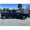 Image 21 : F6B --  2002 CHEVROLET SILVERADO 3500HD BLACK 162668 KMS