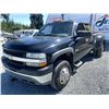 Image 3 : F6B --  2002 CHEVROLET SILVERADO 3500HD BLACK 162668 KMS