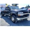 Image 8 : F6B --  2002 CHEVROLET SILVERADO 3500HD BLACK 162668 KMS