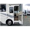 Image 16 : 0B --  2001 FLEETWOOD EXPEDITION MOTORHOME 34.6FT WHITE 53613 MILES