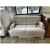 Image 31 : 0B --  2001 FLEETWOOD EXPEDITION MOTORHOME 34.6FT WHITE 53613 MILES
