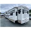 Image 19 : 0C --  2009 QUANTAM BY FLEETWOOD 5TH WHEEL 38FT WHITE/BURGUNDY