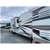 Image 20 : 0C --  2009 QUANTAM BY FLEETWOOD 5TH WHEEL 38FT WHITE/BURGUNDY