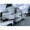 Image 22 : 0C --  2009 QUANTAM BY FLEETWOOD 5TH WHEEL 38FT WHITE/BURGUNDY