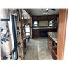 Image 25 : 0C --  2009 QUANTAM BY FLEETWOOD 5TH WHEEL 38FT WHITE/BURGUNDY