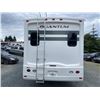 Image 4 : 0C --  2009 QUANTAM BY FLEETWOOD 5TH WHEEL 38FT WHITE/BURGUNDY
