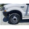 Image 23 : 0G --  2002 FORD F-550 SUPER DUTY BUCKET TRUCK WHITE 36,917 KMS