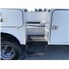 Image 35 : 0G --  2002 FORD F-550 SUPER DUTY BUCKET TRUCK WHITE 36,917 KMS