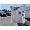 Image 42 : 0G --  2002 FORD F-550 SUPER DUTY BUCKET TRUCK WHITE 36,917 KMS