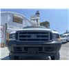 Image 5 : 0G --  2002 FORD F-550 SUPER DUTY BUCKET TRUCK WHITE 36,917 KMS