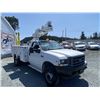 Image 9 : 0G --  2002 FORD F-550 SUPER DUTY BUCKET TRUCK WHITE 36,917 KMS