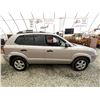 Image 11 : A11 --  2006 HYUNDAI TUCSON SILVER 307855 KMS