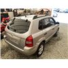 Image 16 : A11 --  2006 HYUNDAI TUCSON SILVER 307855 KMS