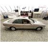 Image 12 : A12D --  1999 MERCEDES E320 GOLD 179603 KMS