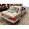 Image 16 : A12D --  1999 MERCEDES E320 GOLD 179603 KMS
